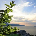 Hill * Vlorë