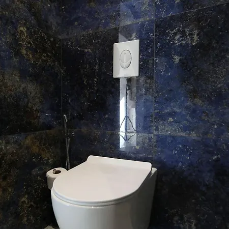Hill Apartment