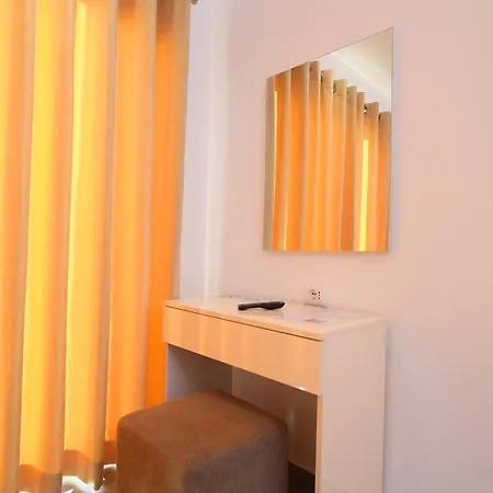 Hill Apartment *