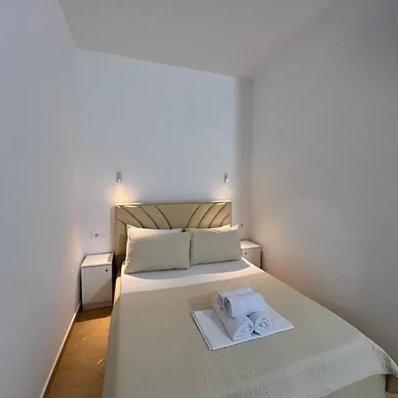 Apartment Hill